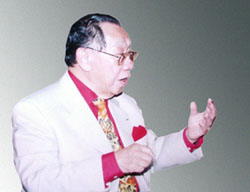 Atvkhe.jpg (260450 bytes)