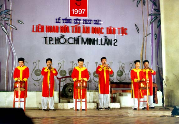 DanhacCungdinhHUE.jpg (45189 bytes)